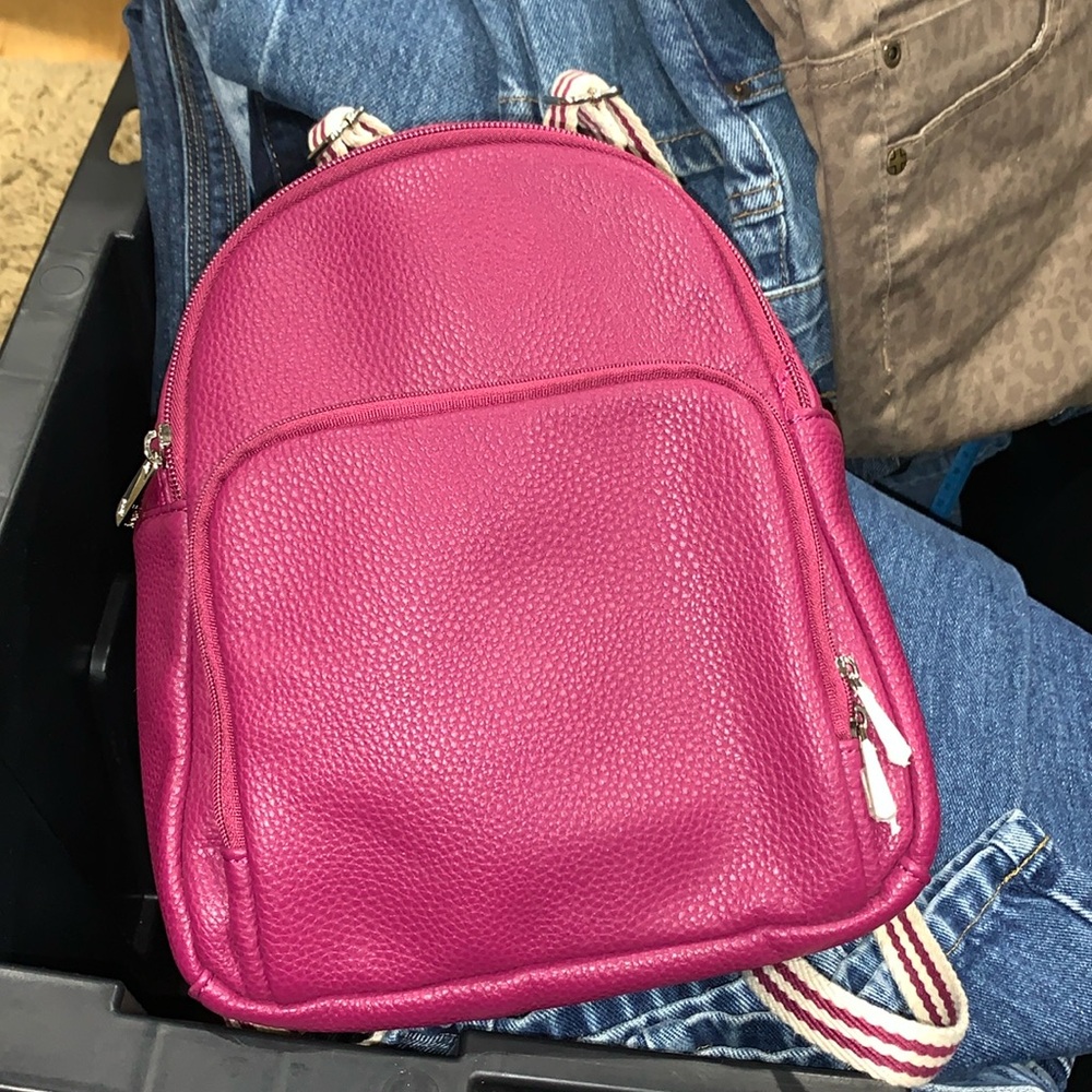 NWOT thirty one mini backpack berry color